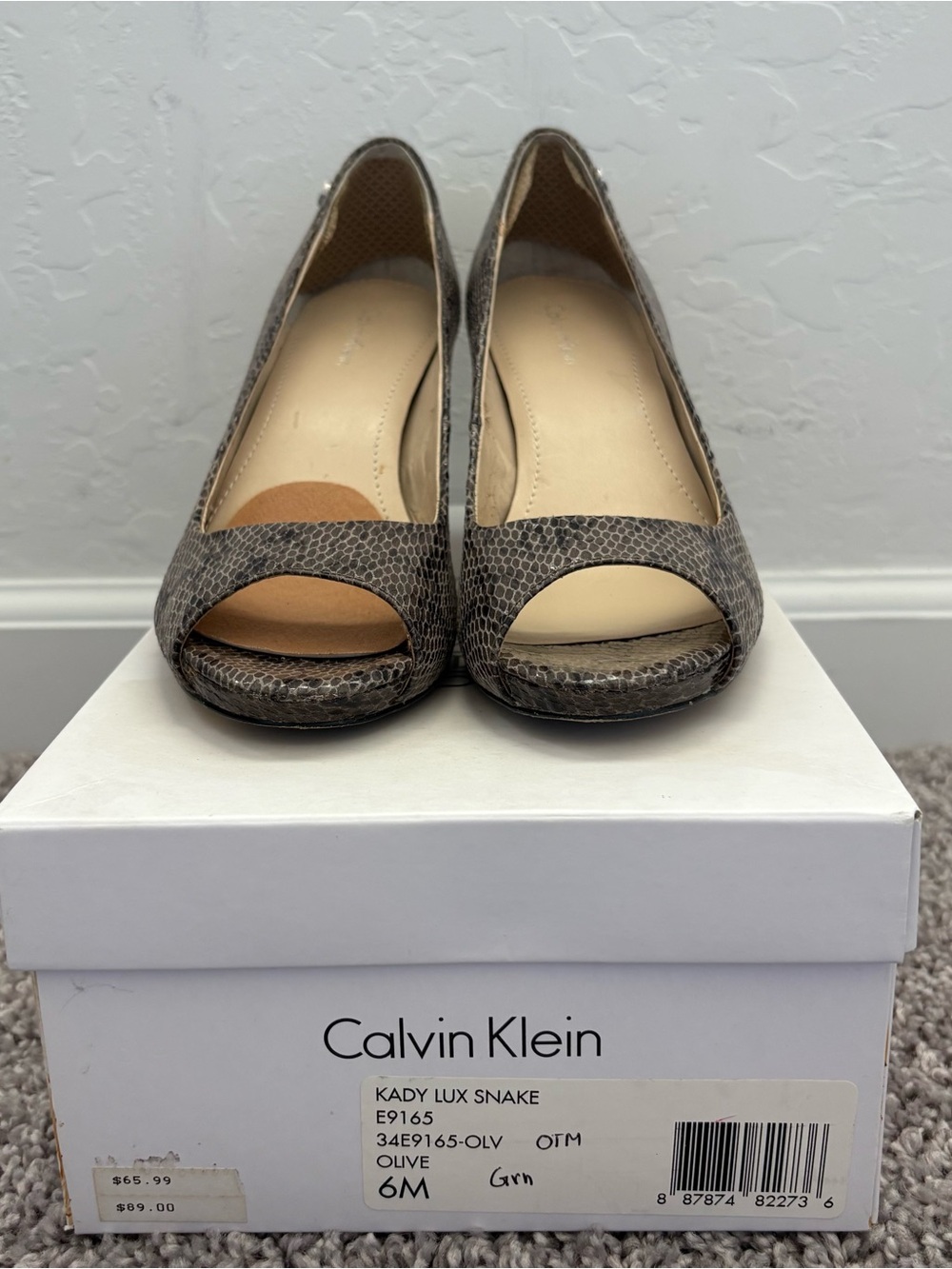 Calvin Klein Kady Lux Snake-Print Peep-Toe Pumps Size 6M